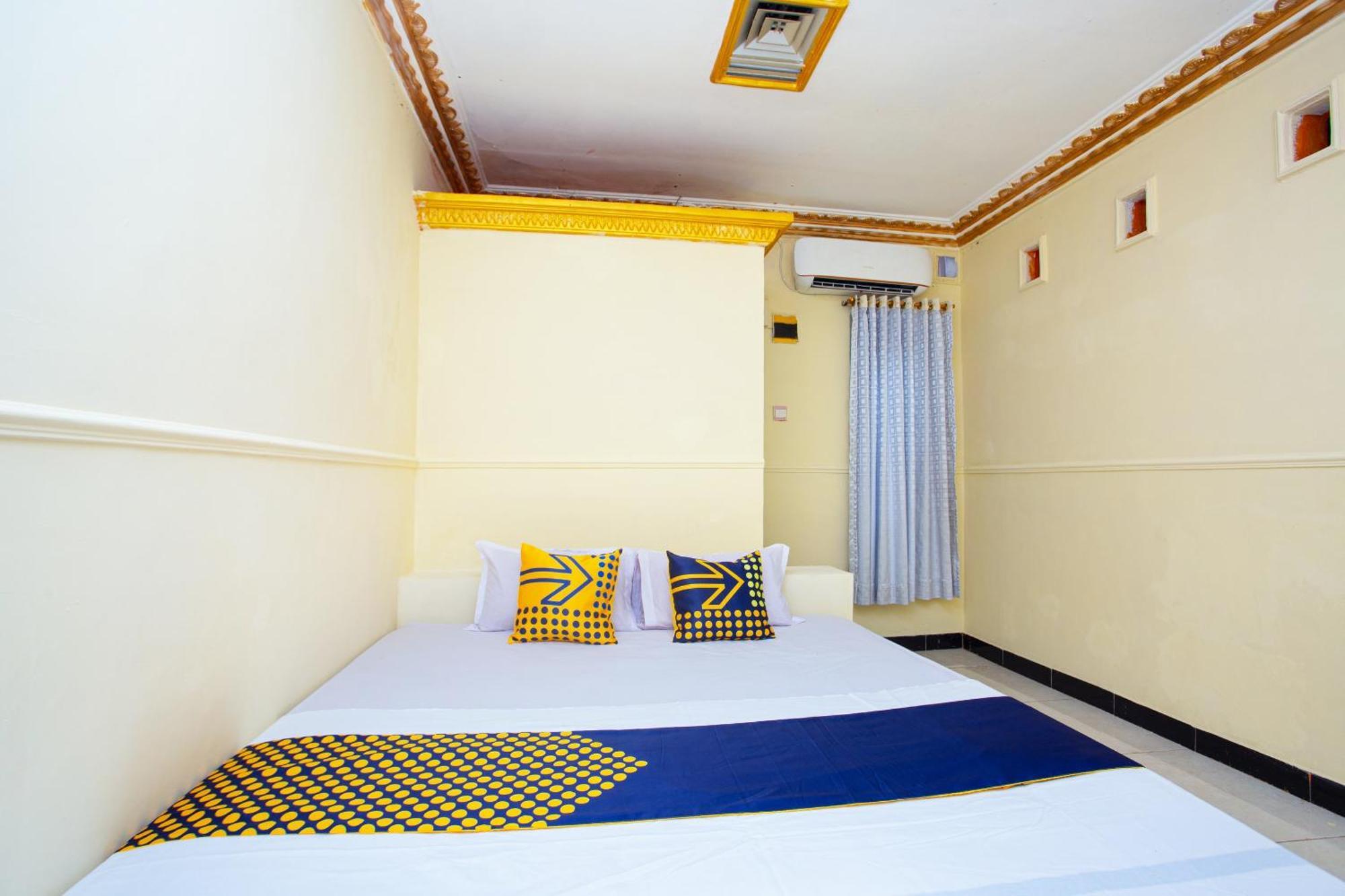 SPOT ON 2473 Buana Jaya Guest House Cilacap Luaran gambar