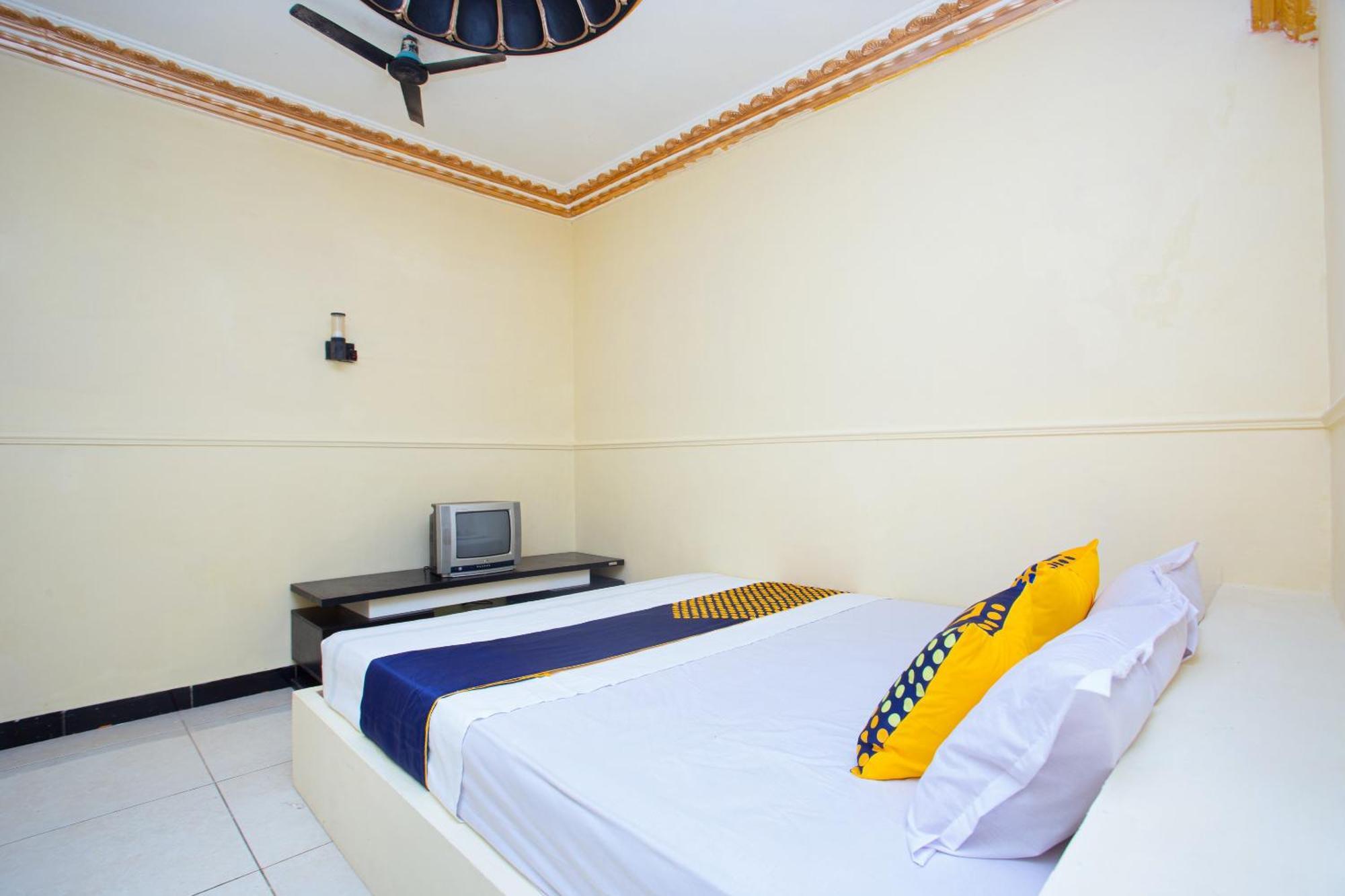 SPOT ON 2473 Buana Jaya Guest House Cilacap Luaran gambar