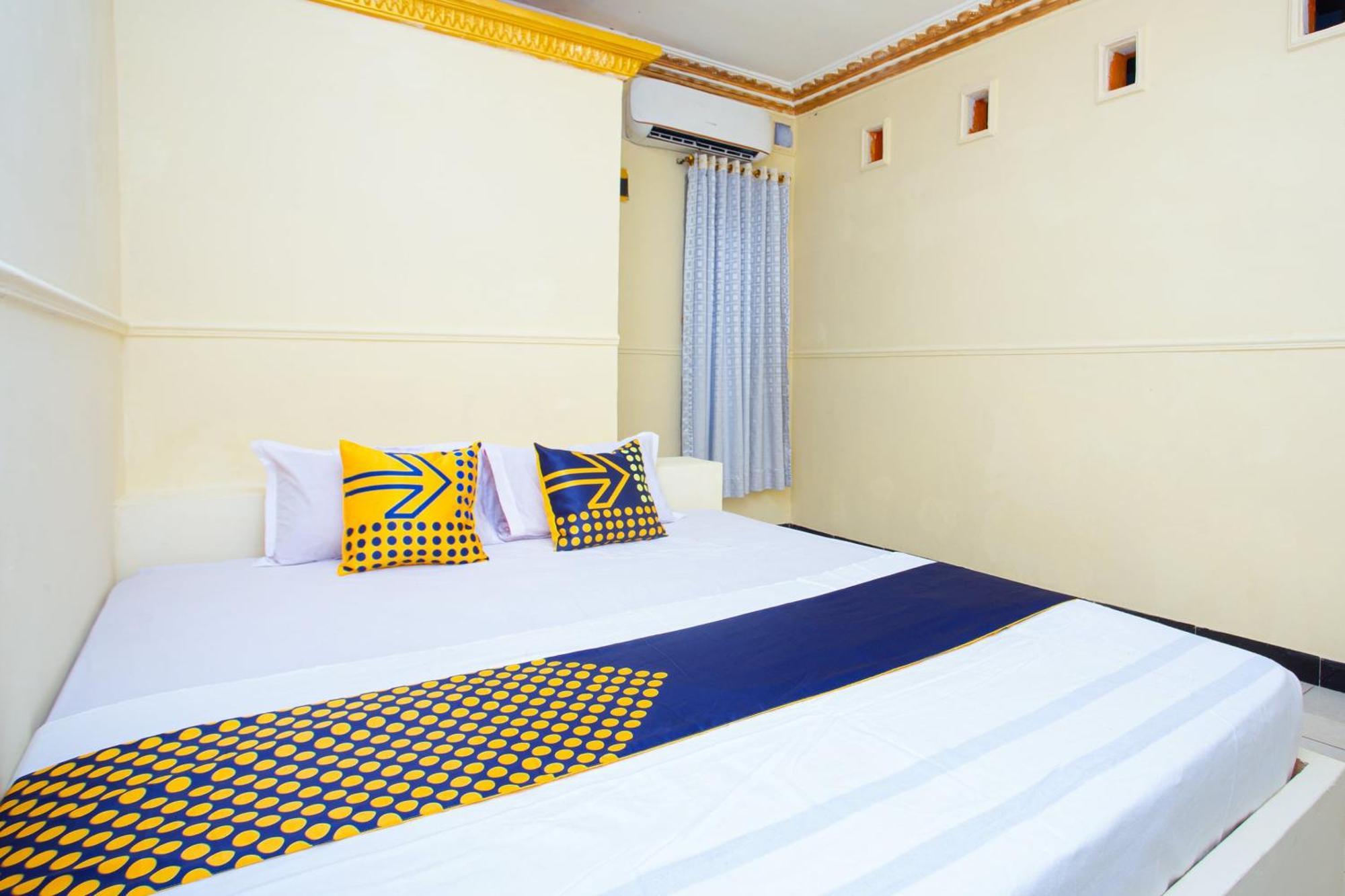 SPOT ON 2473 Buana Jaya Guest House Cilacap Luaran gambar